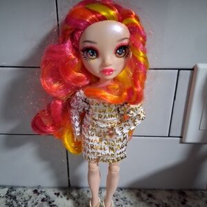 Rainbow High LAUREL DEVIOUS Doll with Red and Yellow Hair New